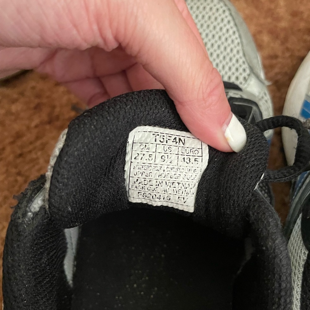 Good ASICS shoes!! - Picture 3 of 3